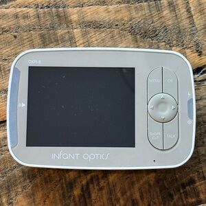 DXR-8 Portable Baby Monitor - White